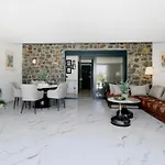 Βίλα With Swimming Pool