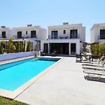 Βίλα With Swimming Pool *