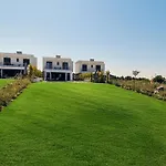 Βίλα With Swimming Pool *