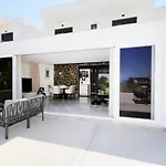 With Swimming Pool Βίλα Πευκοχώρι