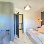 Βίλα With Swimming Pool Πευκοχώρι