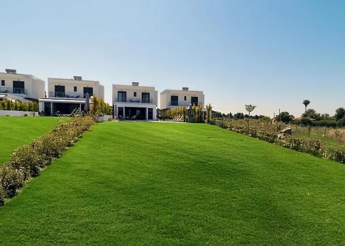 Vila With Swimming Pool *
