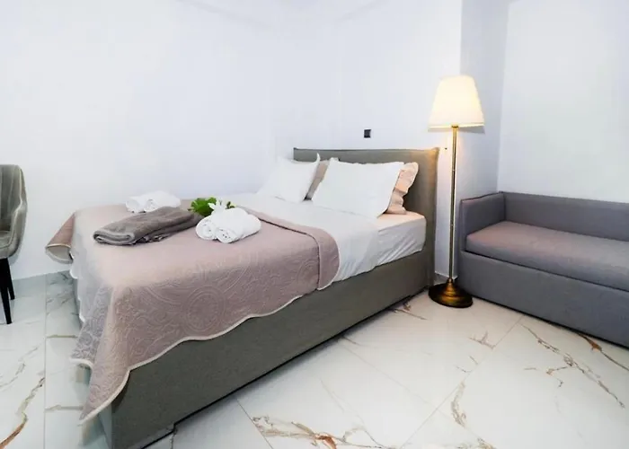 With Swimming Pool Villa Pefkochori